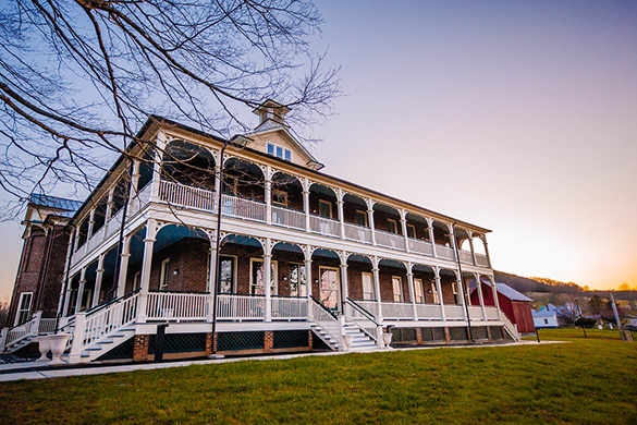 福斯特瀑布旅馆