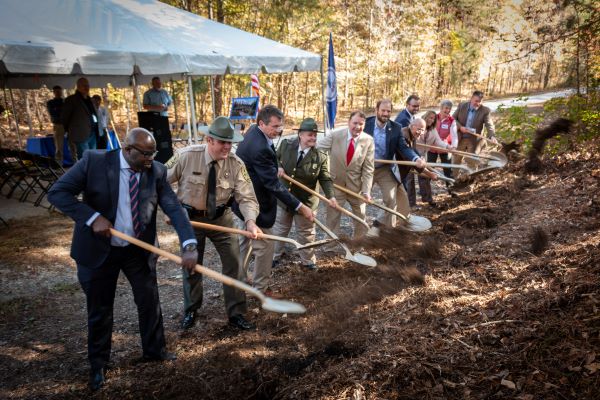 高桥步道中心奠基仪式