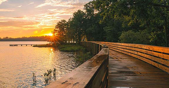 霍普韦尔河滨步道。照片：丹尼尔·琼斯 (Daniel Jones)。