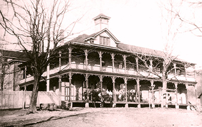 福斯特瀑布旅馆1900 s