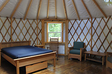 蒙古包内部。