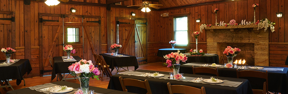 在天然桥州立公园举行的婚礼。照片 Mike Kropf,Eastbrook Photography www.eastbrookphoto.com 在天然桥州立公园举行的婚礼。照片 Mike Kropf,Eastbrook Photography www.eastbrookphoto.com